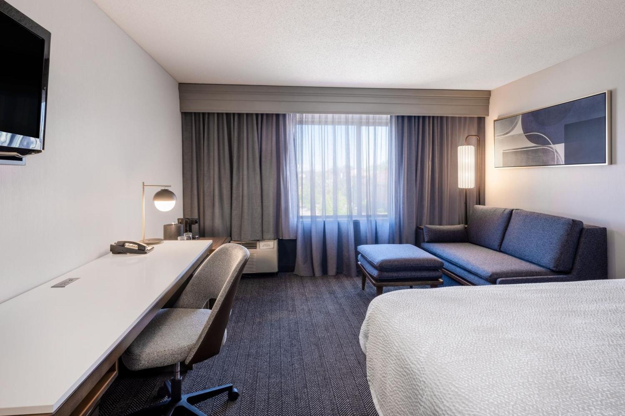 Courtyard By Marriott Colorado Springs South Hotel Eksteriør billede