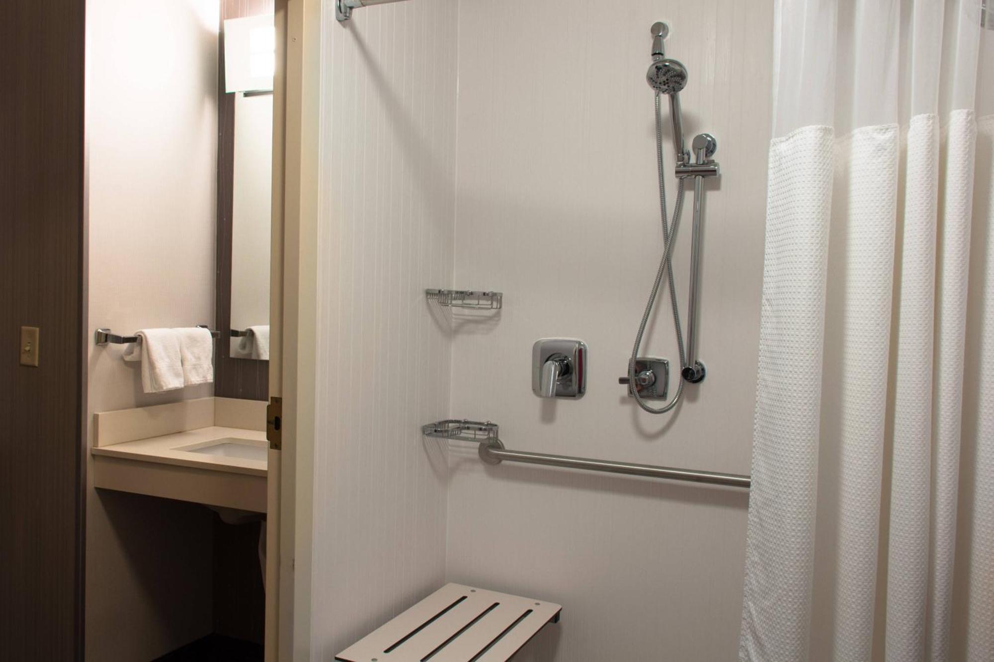 Courtyard By Marriott Colorado Springs South Hotel Eksteriør billede