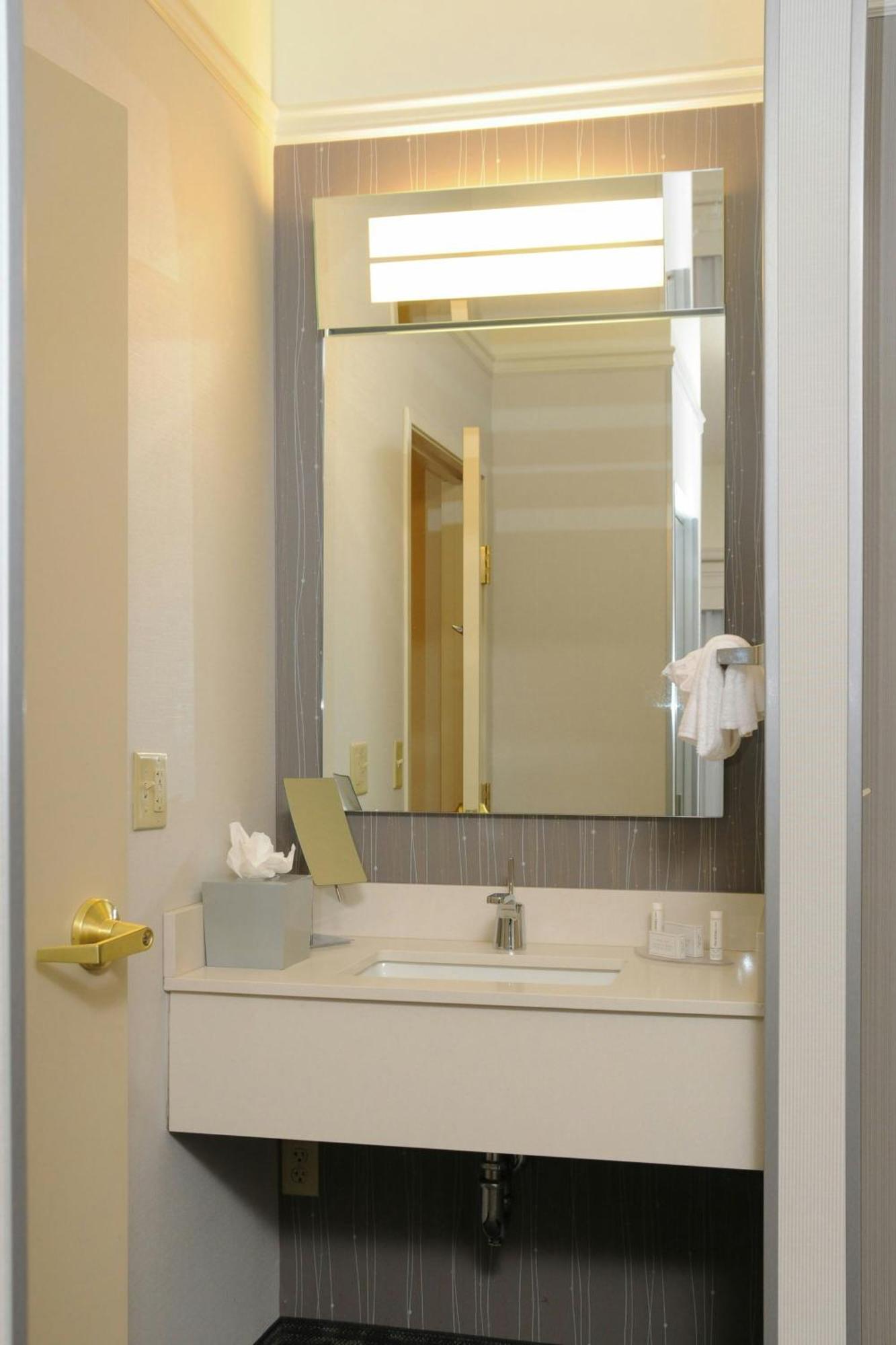 Courtyard By Marriott Colorado Springs South Hotel Eksteriør billede